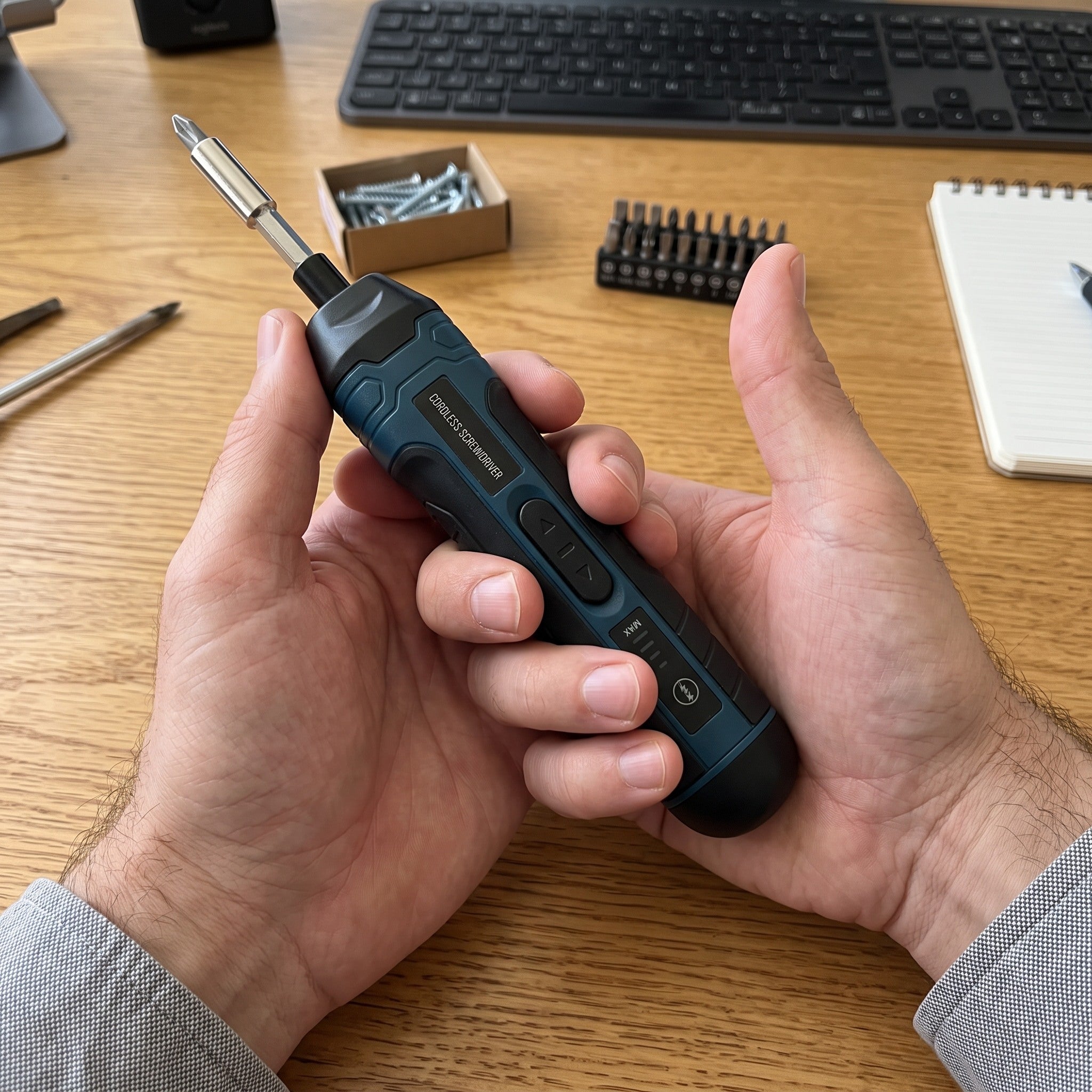 Hand fitting a screwdriver bit to the Turnwell chuck